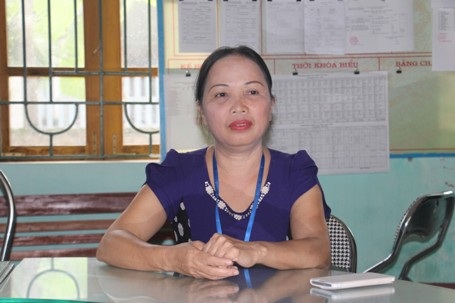 Bà Võ Thị Thanh Hương, Hiệu trưởng Trường Tiểu học Phú Phong: Tôi nghĩ cho các em ở lại lớp thì các em cũng sẽ không theo được