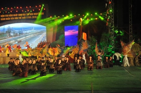 Long trọng Kỷ niệm 250 năm sinh Đại thi hào Nguyễn Du - 5