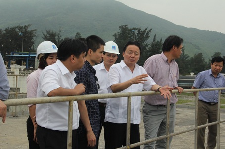 Đoàn công tác của Bộ TN&MT kiểm tra hệ thống nước làm mát của Nhà máy Nhiệt điện Vũng Áng