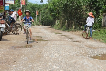 Hà Tĩnh: Dân khốn khổ vì chủ đầu tư "quên" hoàn trả lại đường - 7
