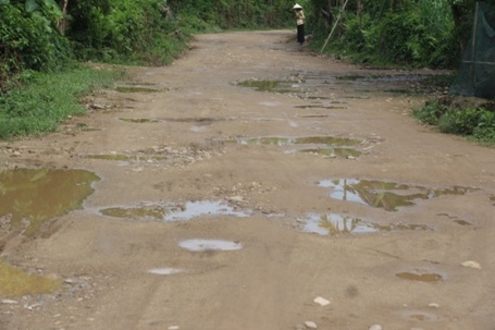 Hà Tĩnh: Dân khốn khổ vì chủ đầu tư "quên" hoàn trả lại đường - 1