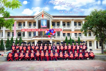 Thú vị bộ ảnh kỷ yếu “Hãy bảo vệ môi trường” của học trò Hà Tĩnh - 1 Thú vị bộ ảnh kỷ yếu “Hãy bảo vệ môi trường” của học trò Hà Tĩnh - 1