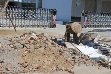 "Quay quắt" mưu sinh trong nắng nóng "như đổ lửa" - 3