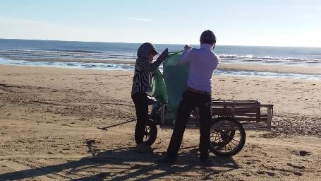 Hơn 1.000 đoàn viên, thanh niên ra quân làm sạch môi trường biển - 1