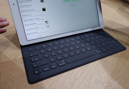 Kết nối với bàn phím rời Smart Keyboard