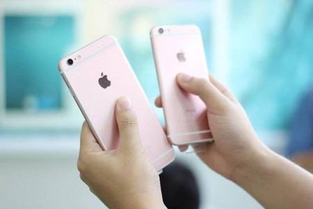 Thị trường iPhone 6S xách tay chờ hàng chính hãng "lên kệ" - 1 iPhone 6S/6S Plus trên thị trường tự do đã “hạ nhiệt” nhanh chóng chỉ một thời gian ngắn gây nên tình trạng “sốt giá”