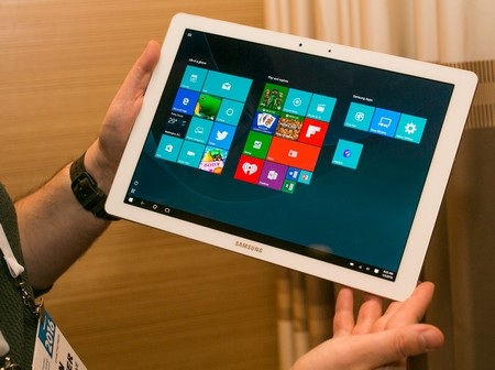 Samsung trình làng máy tính bảng Windows 10, laptop siêu mỏng... tại CES 2016 - 1 Galaxy TabPro S sở hữu màn hình rộng 12-inch
