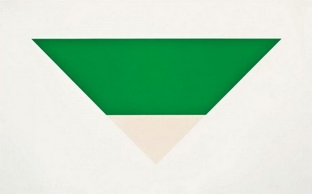 Những bức tranh đơn giản đến khó tin nhưng có giá “trên trời” - 8 Bức “Green White” của họa sĩ người Mỹ Ellsworth Kelly vẽ năm 1968 được bán với giá 1,6 triệu USD.