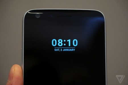 LG G5 ra mắt với vỏ kim loại, cấu hình mạnh, thiết kế mới kiểu mô-đun độc đáo - 3 Màn hình với chế độ “Always-On” giúp hiển thị các nội dung thông báo trên màn hình mà không cần mở máy