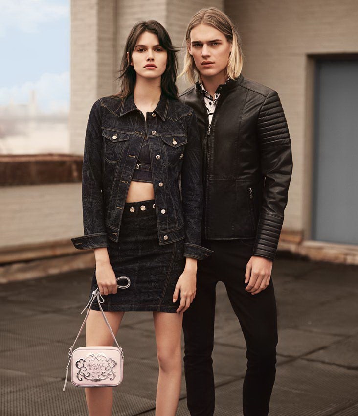 Ferragamo, Burberry, Versace…giảm giá ít nhất 50% - 2 Ferragamo, Burberry, Versace…giảm giá ít nhất 50% - 2