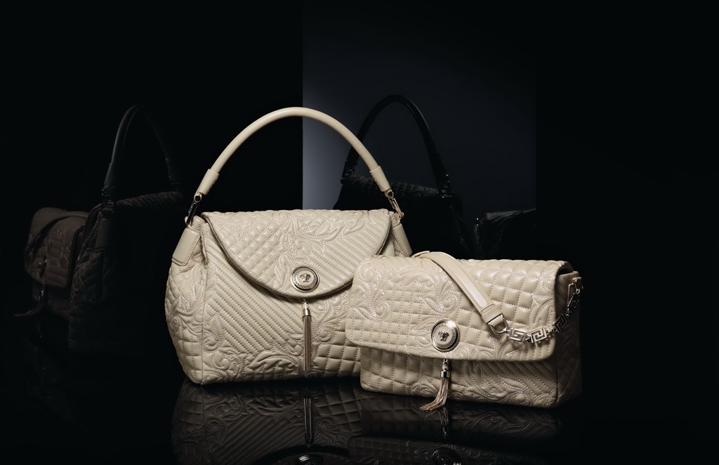 Ferragamo, Burberry, Versace…giảm giá ít nhất 50% - 7 Ferragamo, Burberry, Versace…giảm giá ít nhất 50% - 7