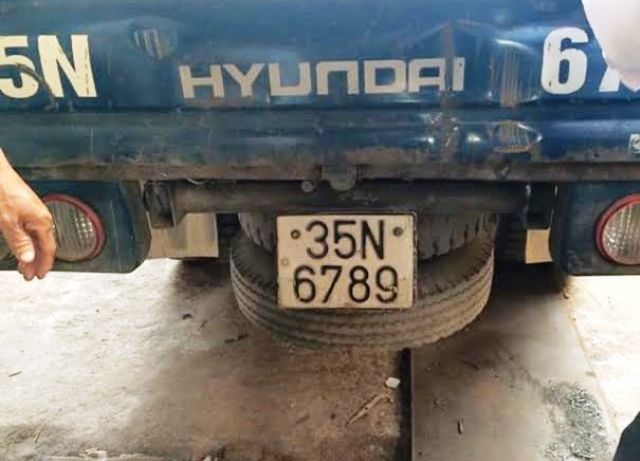 Siêu xe Rolls-Royce 17 tỷ đeo biển “san bằng tất cả” giả - 3
Biển 35N-6789 đã được cấp cho chiếc xe tải Hyundai.