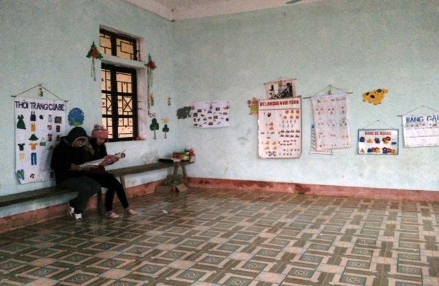 Hai giáo viên mầm non ở khu lẻ Sài Khao phải sống trong phòng học thiếu thốn đủ đường