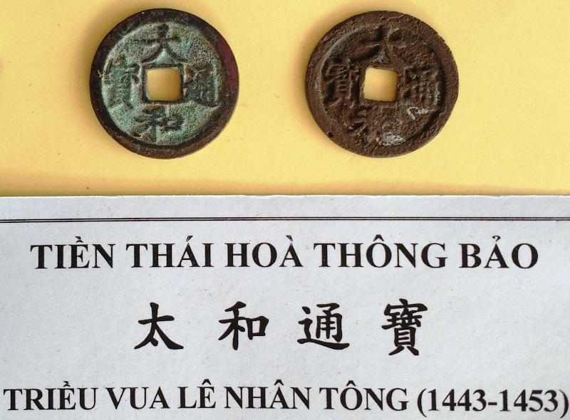Hàng nghìn đồng tiền cổ được lưu giữ tại bảo tàng Ninh Bình - 7
Tiền Thái Hòa Thông Bảo đúc bằng đồng, hình tròn, lỗ ở giữa hình vuông, do vua Lê Nhân Tông đúc và cho lưu hành năm 1443 - 1453.