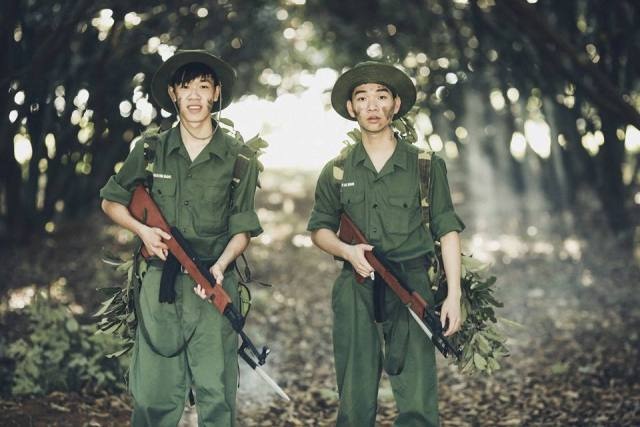 Bộ ảnh kỷ yếu đậm chất lính của học sinh Ninh Bình - 1 Bộ ảnh kỷ yếu đậm chất lính của học sinh Ninh Bình - 1
