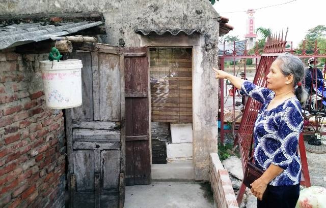 Vụ tìm công lý 35m2 đất: Đau đáu nỗi lo mất nơi thờ tự liệt sĩ trước ngày 27/7 - 1 Thửa đất bên QL10 được nhà nước đền ơn từ năm 1980, nay chính quyền địa phương lên phương án cưỡng chế, gia đình liệt sĩ có nguy cơ mất đất (ảnh: Thái Bá)