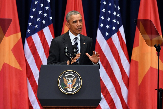 Tổng thống Obama phát biểu trước đông đảo sinh viên, giới tri thức trẻ Việt Nam sáng ngày 24/5 tại Hà Nội (Ảnh: Quý Đoàn)