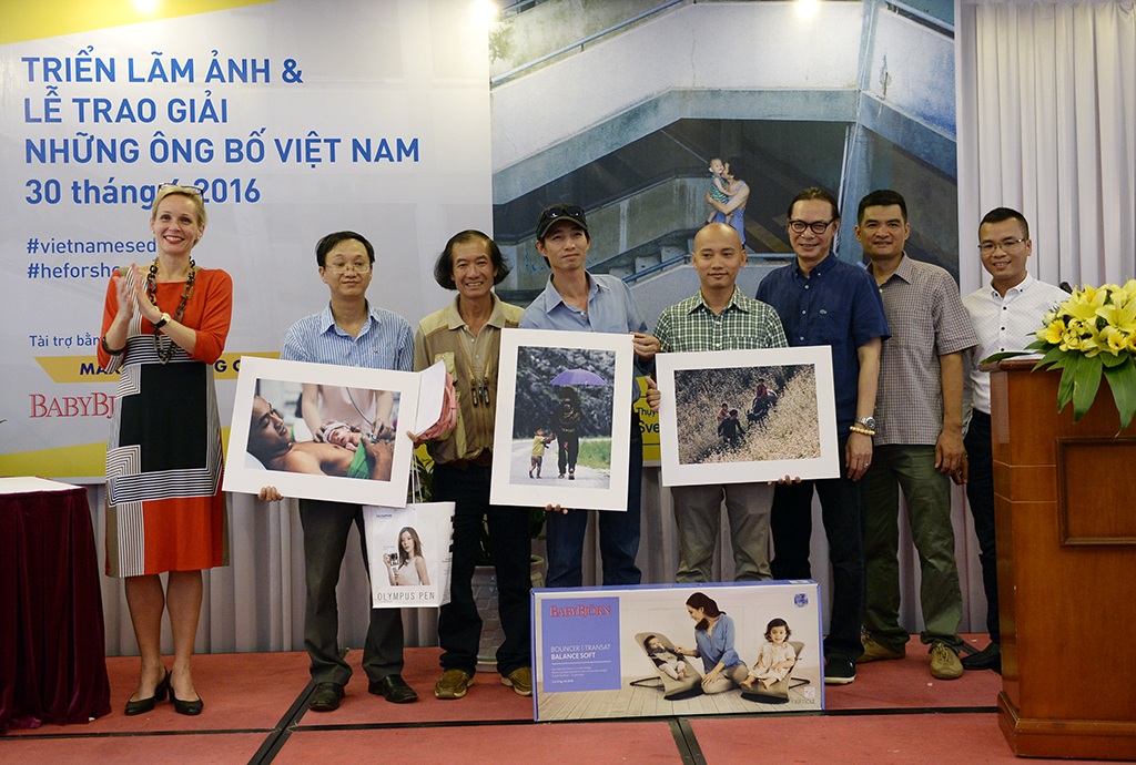 Trao giải thưởng cho các tác phẩm đạt giải