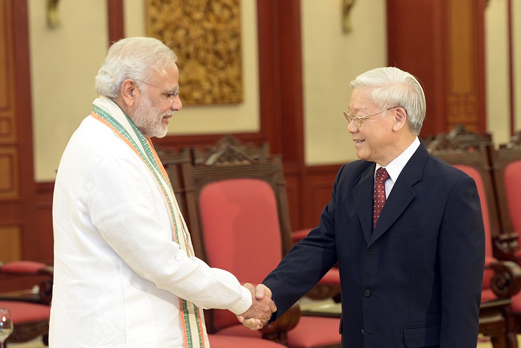 Trong buổi chiều, Thủ tướng Ấn Độ đã có cuộc hội kiến với Chủ tịch Quốc hội Nguyễn Thị Kim Ngân, chào xã giao Chủ tịch nước Trần Đại Quang và Tổng Bí thư Nguyễn Phú Trọng. Vào khoảng 5h30 chiều, ông rời thủ đô Hà Nội, kết thúc tốt đẹp chuyến thăm Việt Nam.