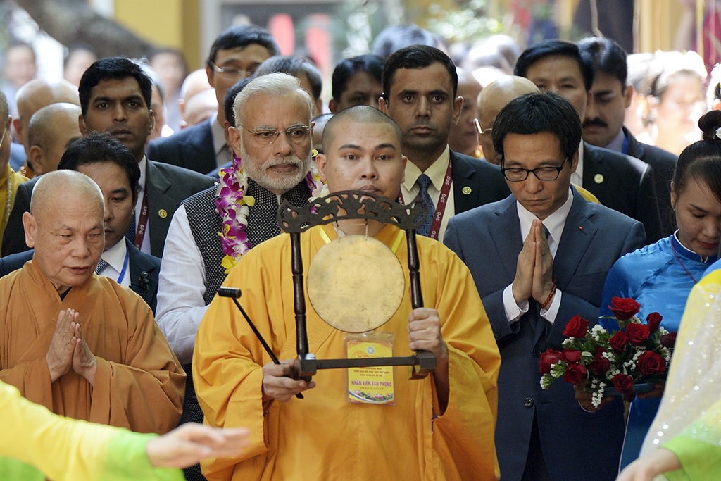 Thủ tướng Ấn Độ thành kính dâng hương tại chùa Quán Sứ - 4