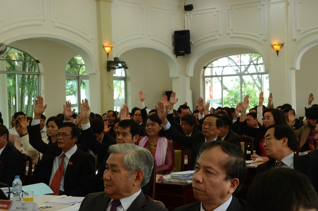 Các đại biểu đồng ý thông qua các nghị quyết