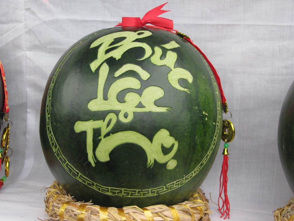 Đà Nẵng: Dưa hấu khắc chữ hút khách - 5