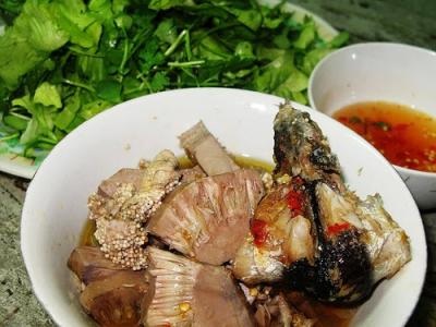 Mít non gởi xuống, cá chuồn gởi lên - 3 Mít non kho với cá chuồn