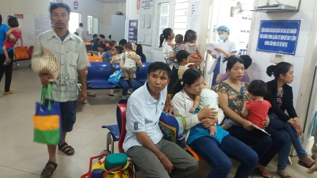 Đà Nẵng: Nắng nóng, trẻ nhập viện tăng - 1 Nắng nóng khiến trẻ đến khám và nhập viện tăng