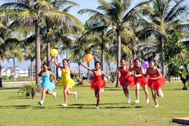 “Đà Nẵng ngày mới” qua ống kính của nhà báo - 10 Tuổi thơ của tác giả Nguyễn Xuân Tư