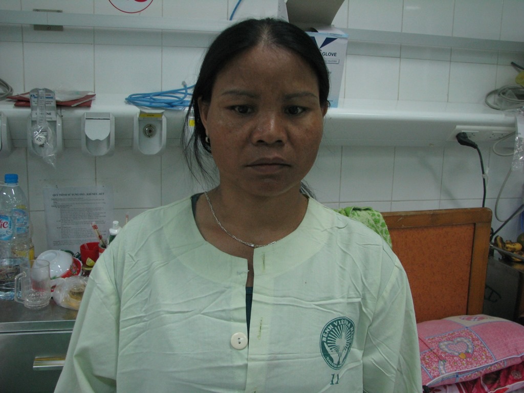 Chị Mê cho biết, dù cháu có bảo hiểm hộ nghèo nhưng thời gian cháu nằm viện lâu dài cũng khiến cho gia đình khó khăn 