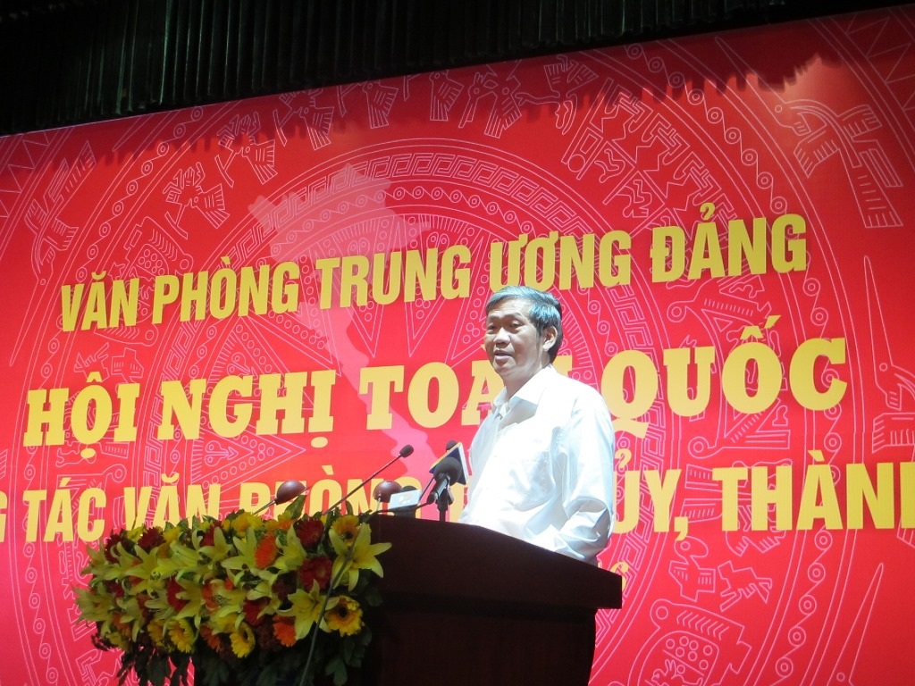 Ông Đinh Thế Huynh, Uỷ viên Bộ Chính trị, Thường trực Ban Bí thư phát biểu tại hội nghị