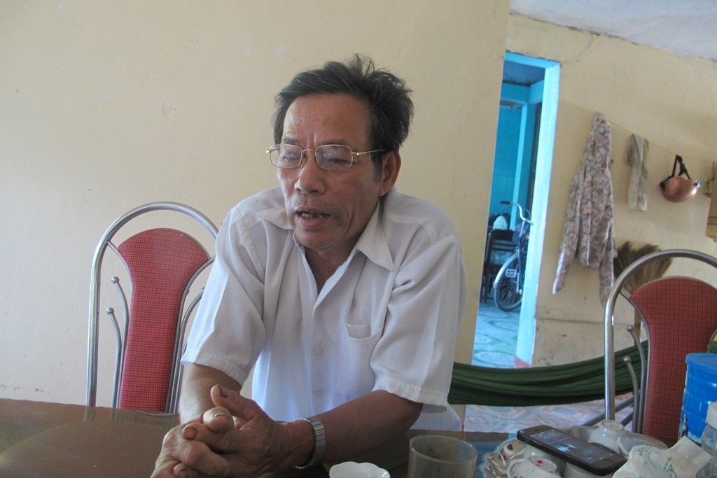 Ông Bình kể lại hành trình nhiều năm đi tìm hài cốt đồng đội 