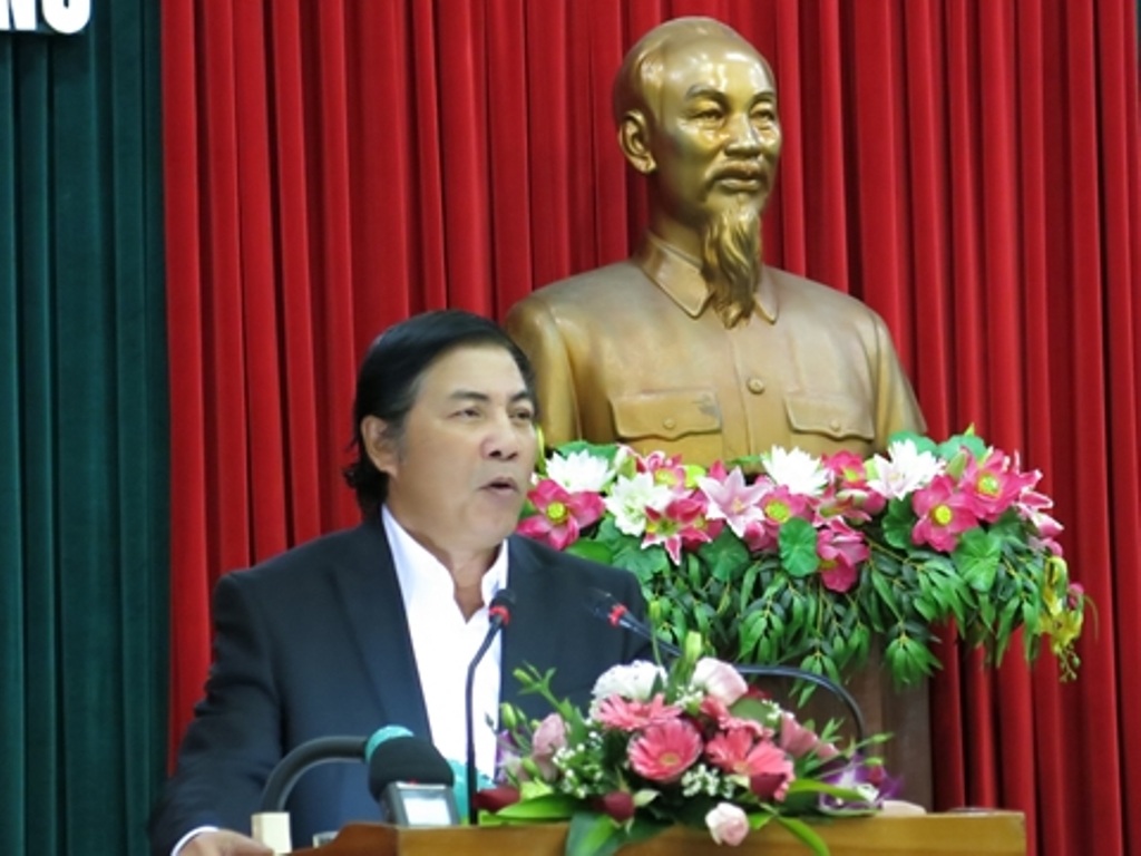 
Cử tri cảm ơn ông Nguyễn Bá Thanh từng từ chối những dự án tỷ đô nhưng có nguy cơ gây ô nhiễm môi trường.
