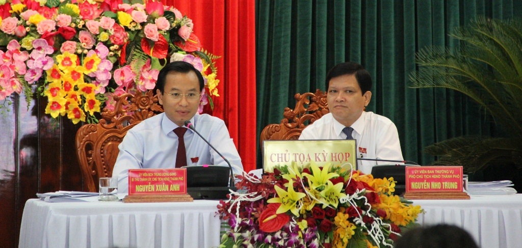 Ông Nguyễn Xuân Anh phát biểu tại phiên chất vấn