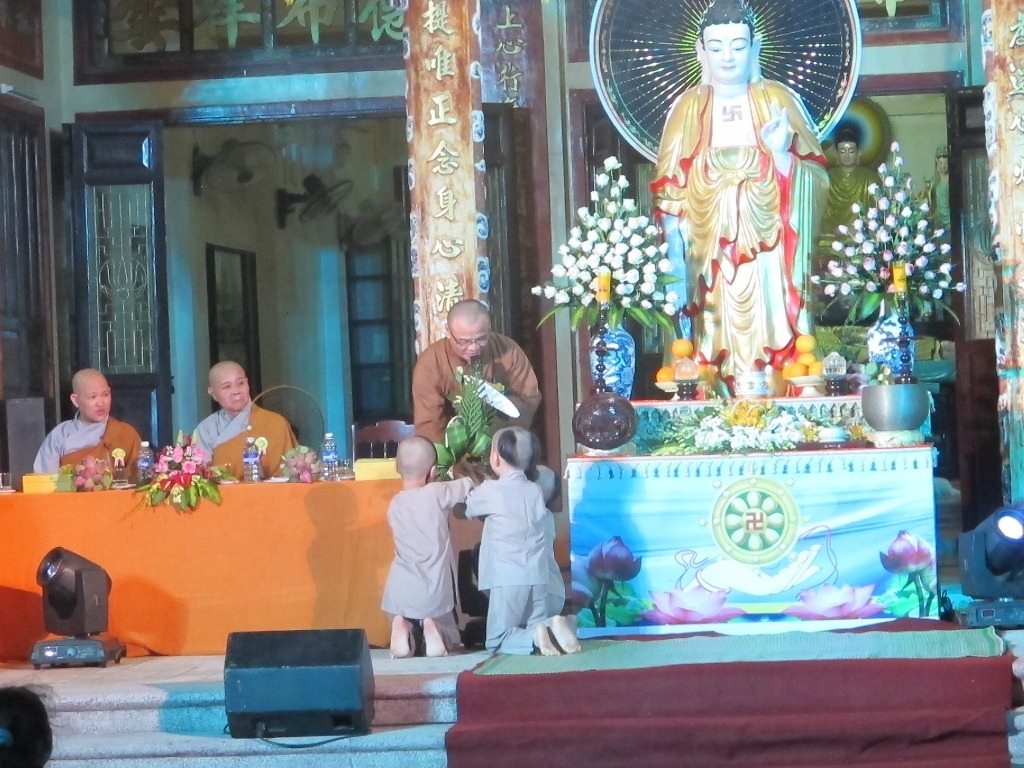 Một nghi thức trong đại lễ Vu Lan báo hiếu 