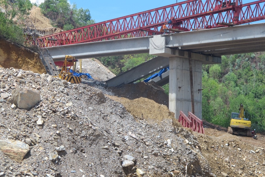 Vị trí 3 dầm cầu bị gãy