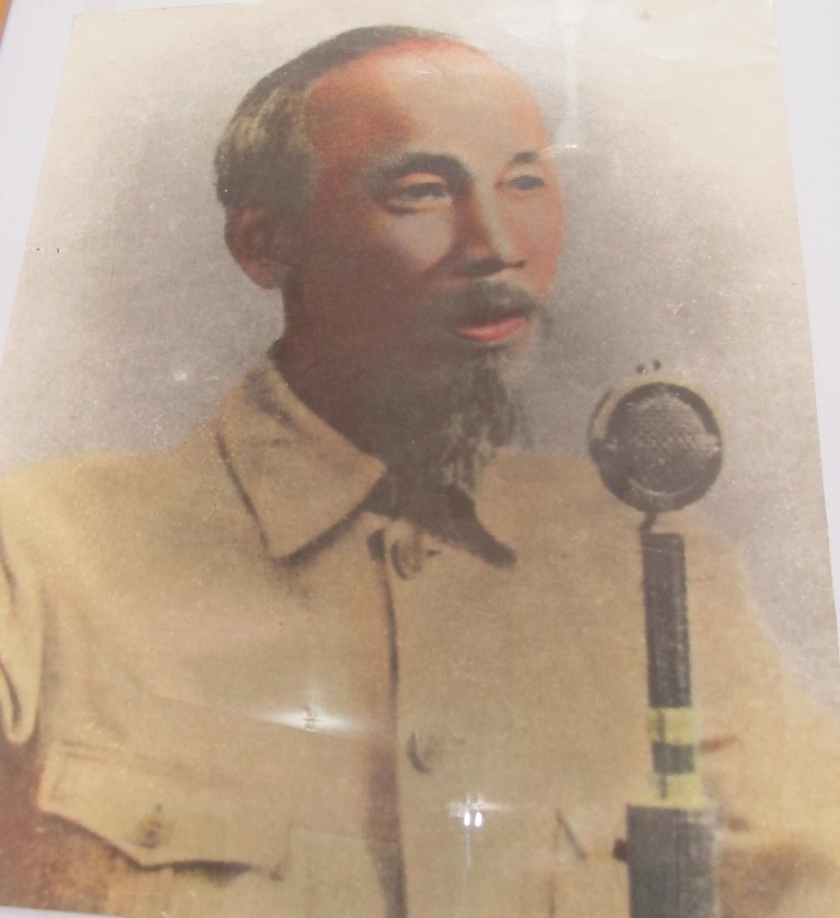 
Chủ tịch Hồ Chí Minh đọc Bản Tuyên ngôn độc lập
