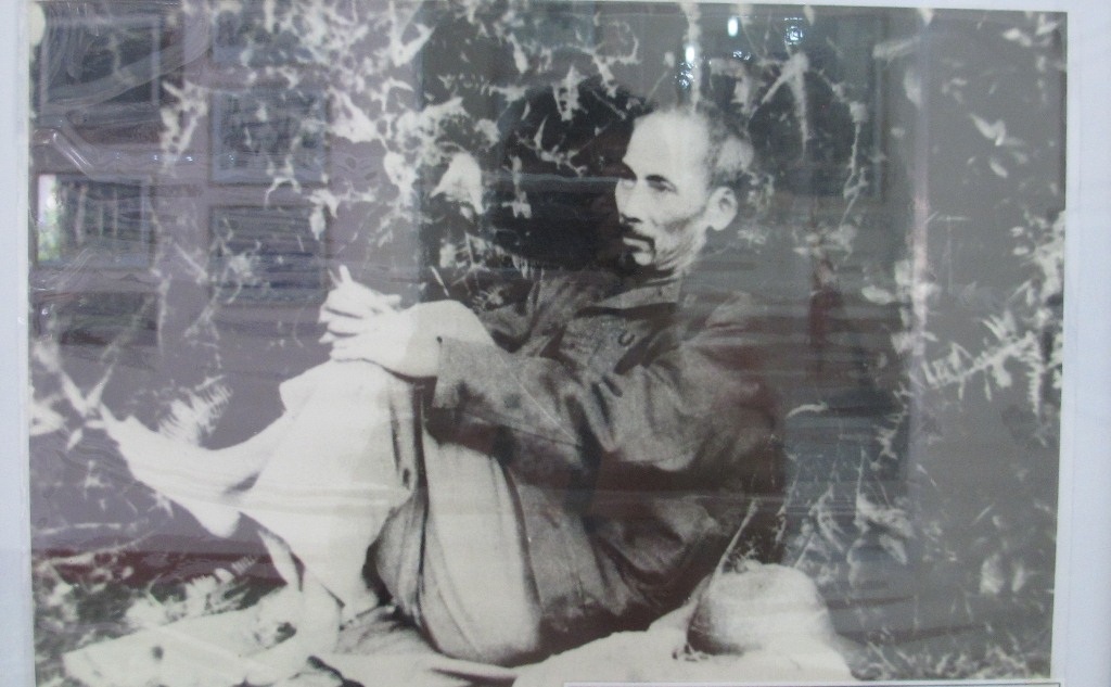 Phút dừng chân trên đường công tác của Chủ tịch Hồ Chí Minh ở Chiến khu Việt Bắc