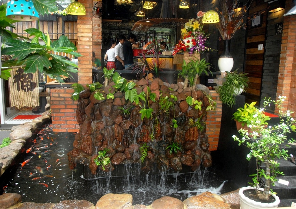 Quán cafe được thiết kế hài hòa, đẹp mắt 