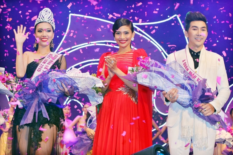 Trương Thị May rạng rỡ trong sắc đỏ - 11