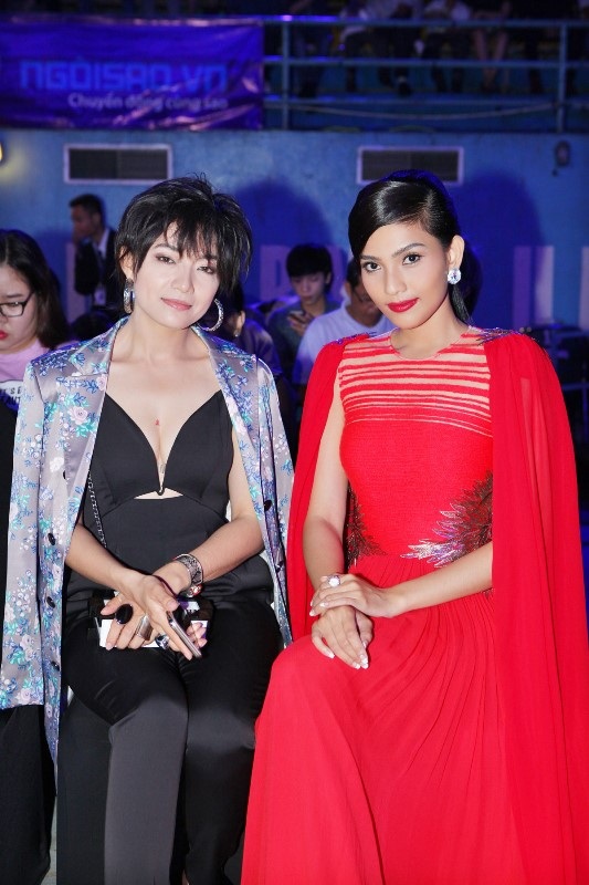 Diễn viên - ca sĩ Tinna Tình