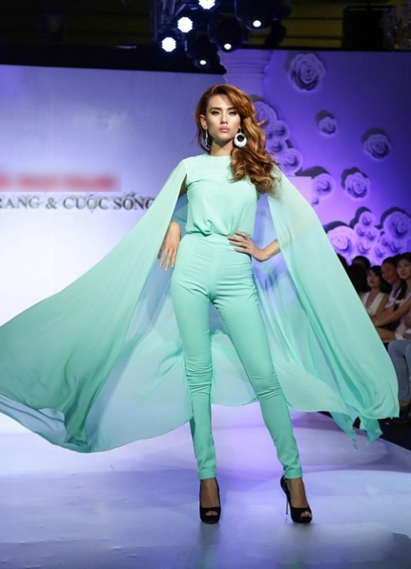 Một số hình ảnh ấn tượng của Hoàng Yến trong vai trò người mẫu