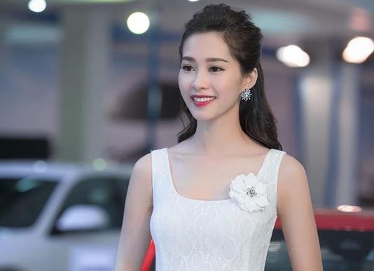 Đặng Thu Thảo mong manh bên Thanh Hằng cá tính - 3 Đặng Thu Thảo mong manh bên Thanh Hằng cá tính - 3