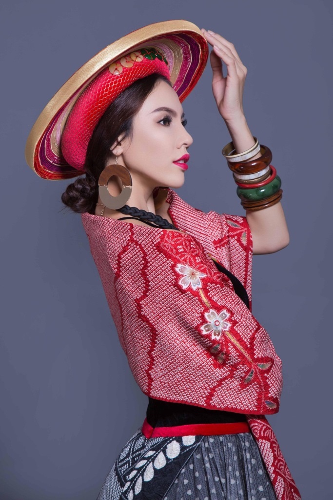 “Lộ diện” trang phục truyền thống của Lệ Quyên tại Miss Grand International 2015 - 2