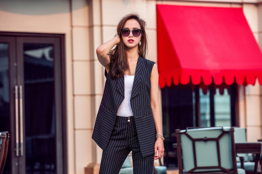 Vũ Ngọc Anh bất ngờ kín đáo sau màn khoe thân táo bạo - 1 Vũ Ngọc Anh bất ngờ kín đáo sau màn khoe thân táo bạo - 1