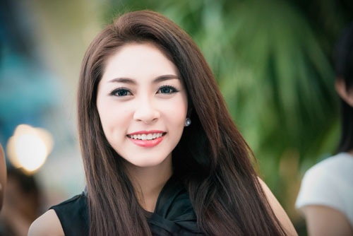 Nghệ sĩ thành phố chung tay thực hiện đêm nhạc gây quỹ giúp hai diễn viên Thành Lũy và Nguyễn Hoàng. - 5 Hoa hậu đại dương 2014 Đặng Thu Thảo