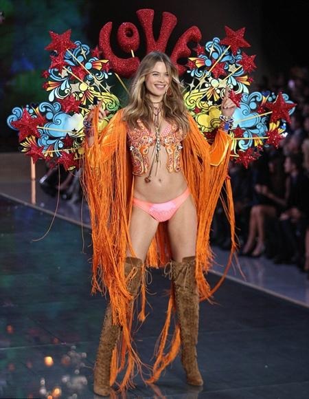 “Hậu phương” vững chắc và siêu giàu của các thiên thần Victoria's Secret - 5 Cặp đôi gặp nhau lần đầu sau khi Behati trình diễn cho Victoria s Secret