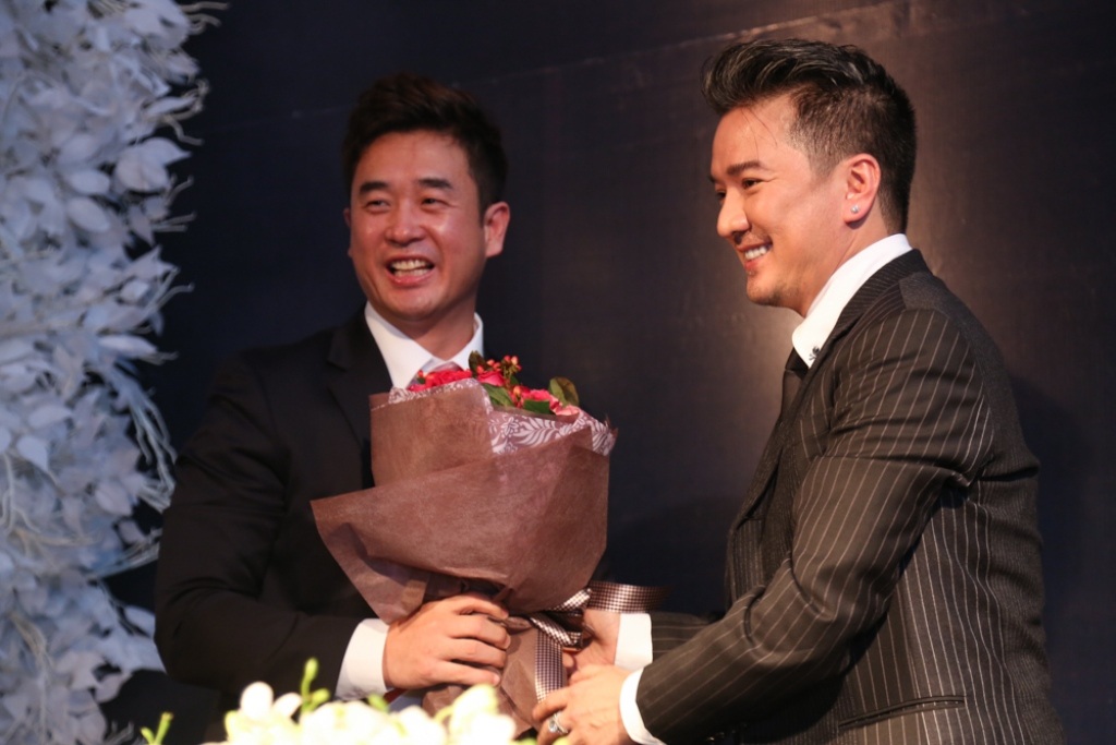 Đàm Vĩnh Hưng nhận giải thưởng Danh dự Châu Á - 8