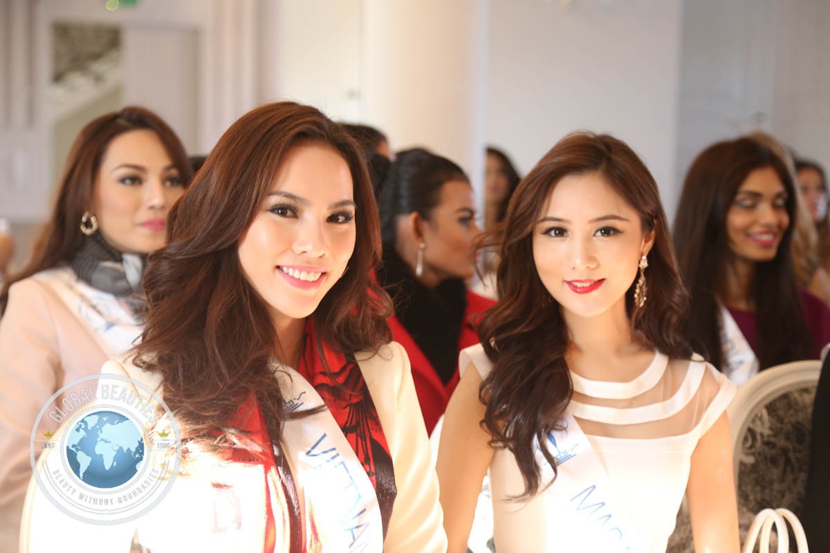 Lệ Quyên rạng rỡ tại Ba Lan - 4 Lệ Quyên rạng rỡ tại Ba Lan - 4