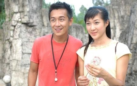 “Hoa đán” TVB từng bị đàn ông cầm dao truy đuổi - 2 Chung Gia Hân và Trần Hạo Dân trong bộ phim “Bí mật bảo tàng”